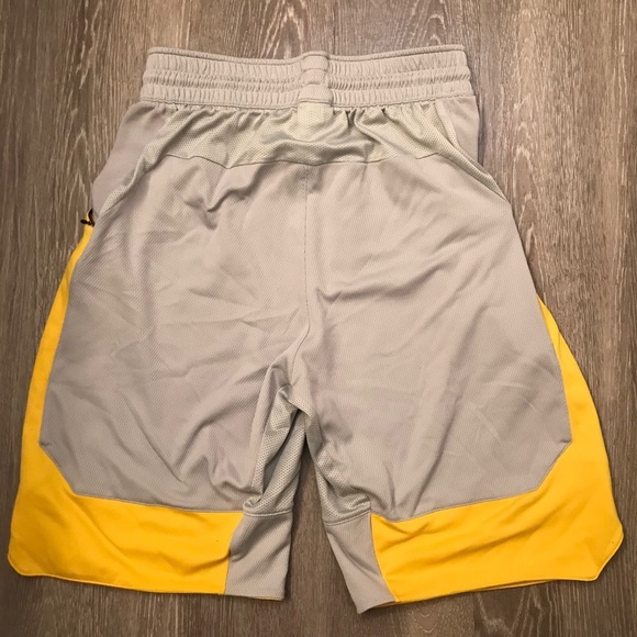 Adidas Essential 3 Running Shorts Mens Size Medium - Picture 6 of 6